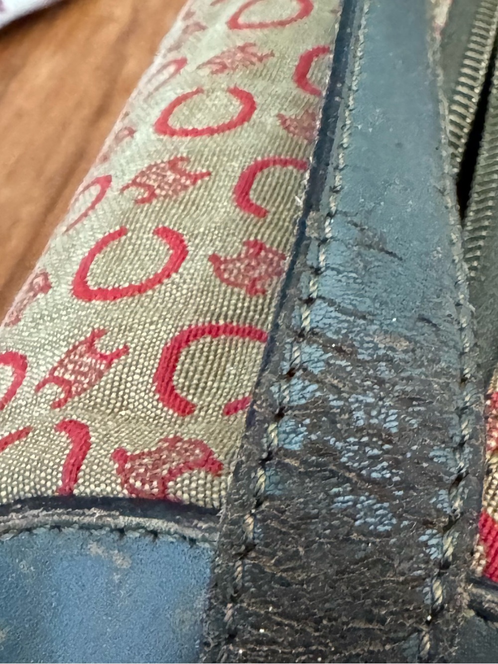 🧡 VINTAGE Celine C Sulky Monogram Canvas Distressed Barrel Bag - RARE 🧡 - Picture 13 of 15